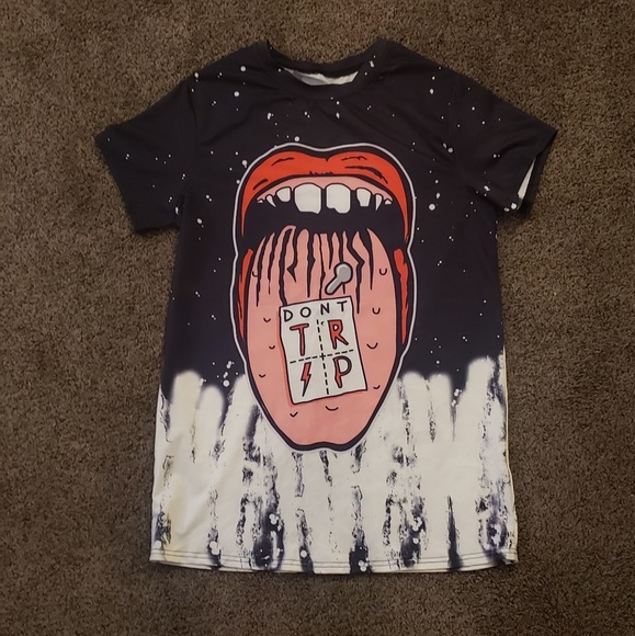 UNIF Tops - Dont trip t-shirt